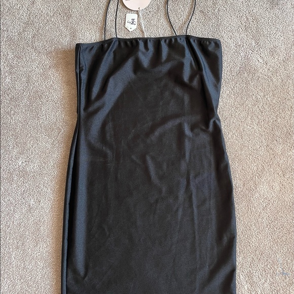 Black Body Con Mini Dress - Picture 2 of 3